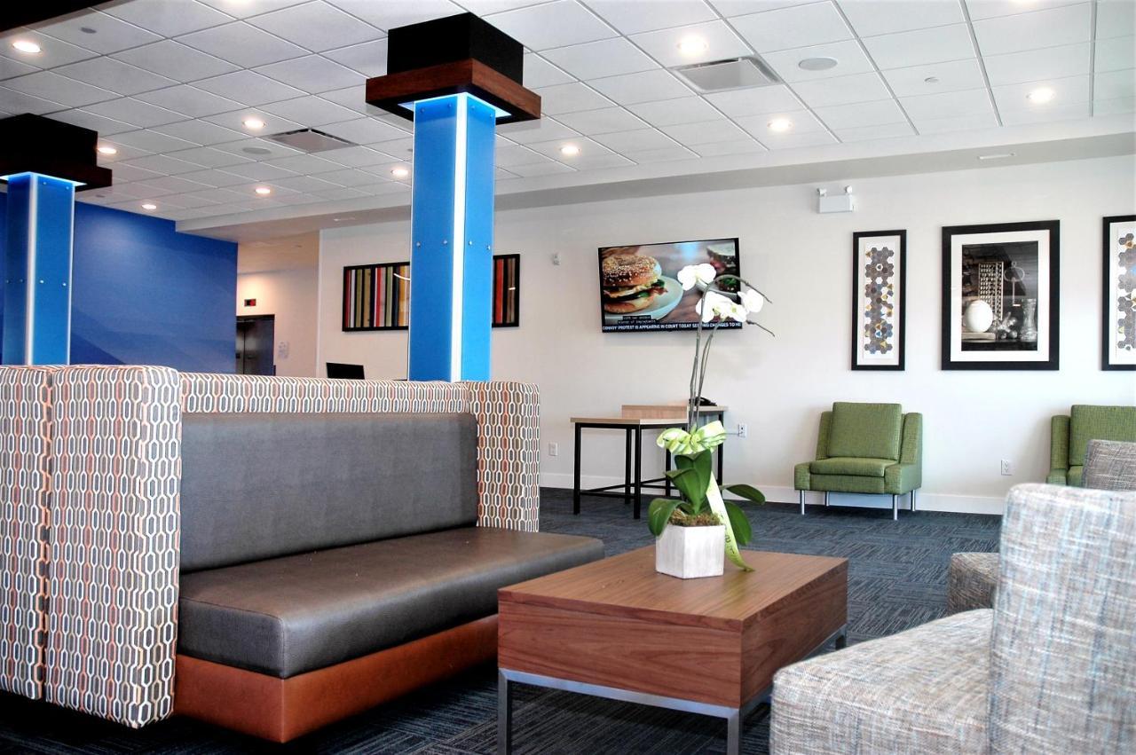 Holiday Inn Express & Suites - Edmonton Sw - Windermere By Ihg מראה חיצוני תמונה