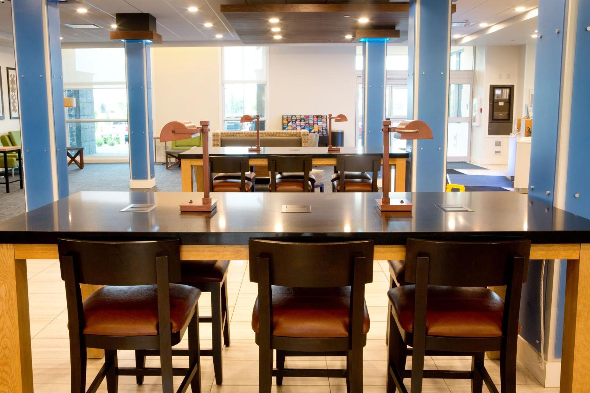 Holiday Inn Express & Suites - Edmonton Sw - Windermere By Ihg מראה חיצוני תמונה
